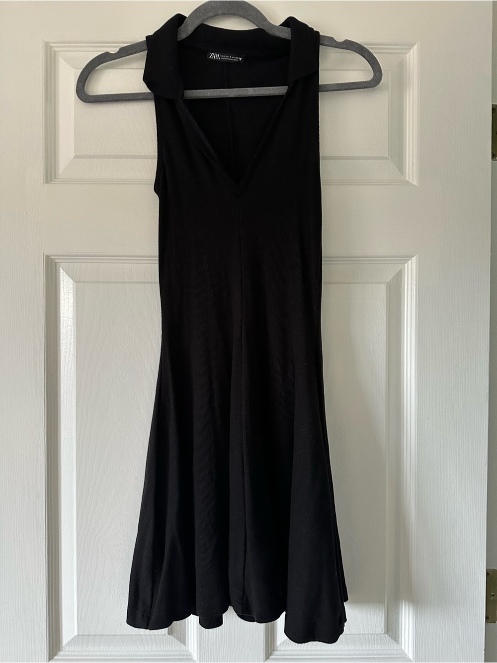 Zara Black Sleeveless Collared V-Neck A-Line Dress